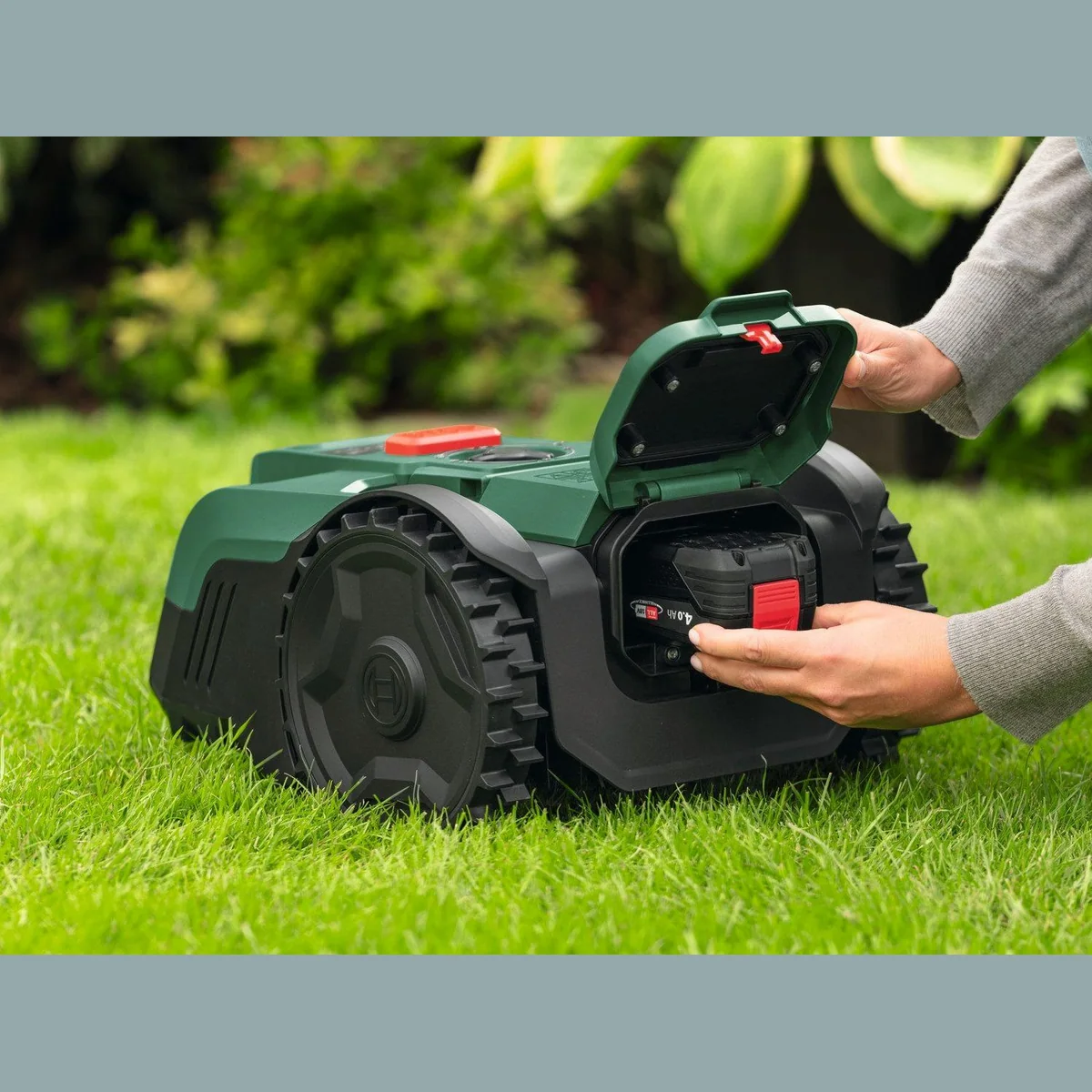 Bosch Rasenmähroboter VISIMOW18V-100, ideal für bis zu 100 m² Rasenfläche, inkl. Akku und Ladegerät 5