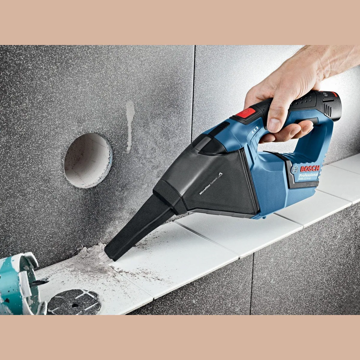 Bosch GAS 12V Akku-Bodenstaubsauger, kabellos, kompakt, inklusive 2 Akkus und Schnellladegerät 2