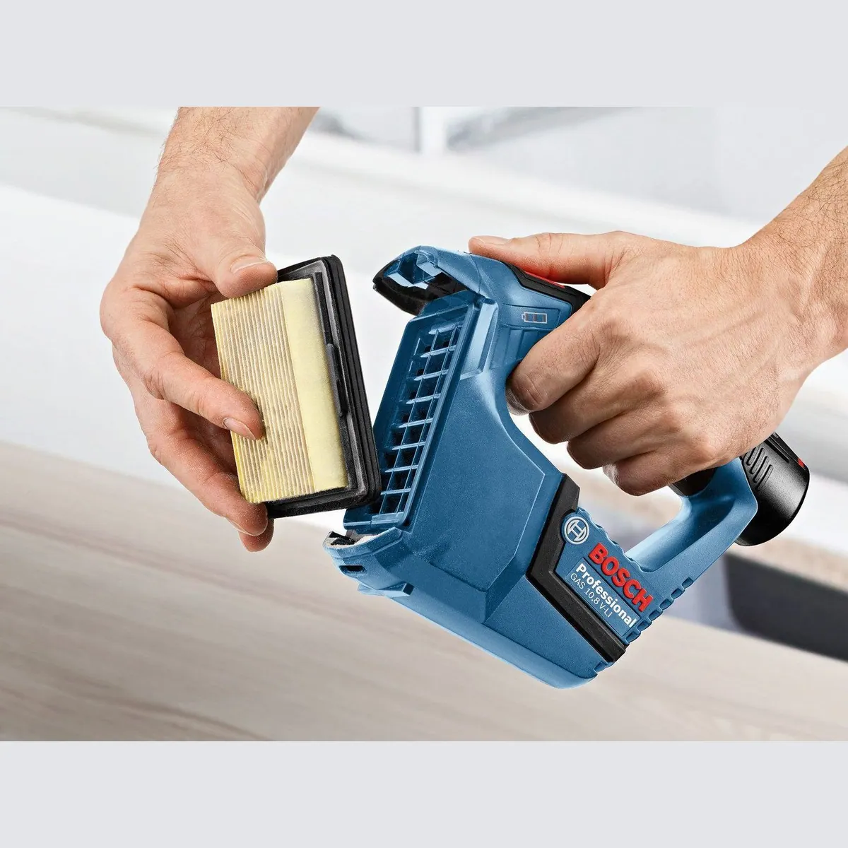 Bosch GAS 12V Akku-Bodenstaubsauger, kabellos, kompakt, inklusive 2 Akkus und Schnellladegerät 4