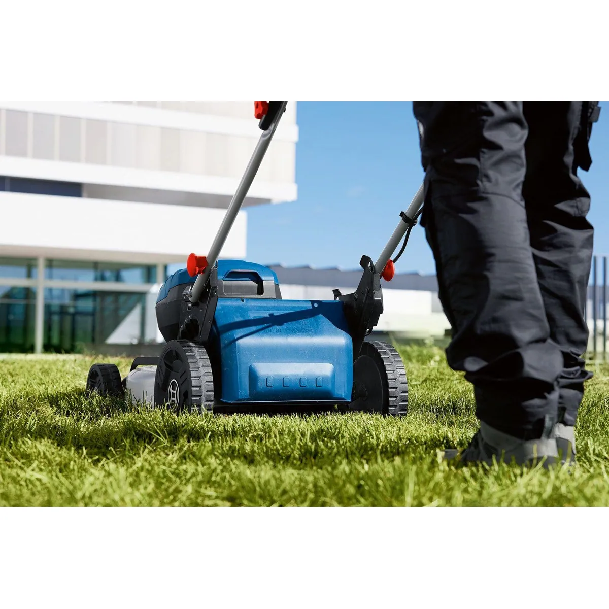 Bosch GRA 18V2-46 Akkurasenmäher, 46 cm Schnittbreite, leistungsstark und vielseitig 4