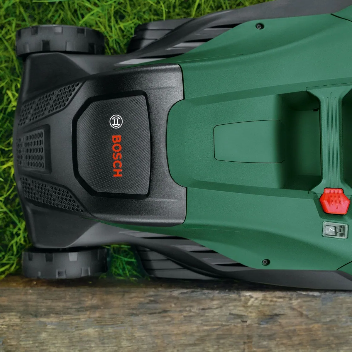 Bosch AdvancedRotak 44-750 Elektrorasenmäher, 44 cm Schnittbreite, leistungsstark und präzise 4