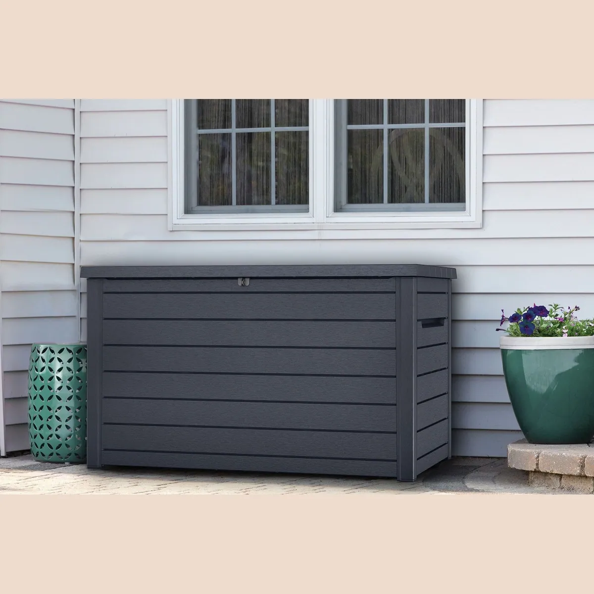 Keter Ontario Gartenbox, 870L Fassungsvermögen, UV-beständig, leicht zu öffnen 3