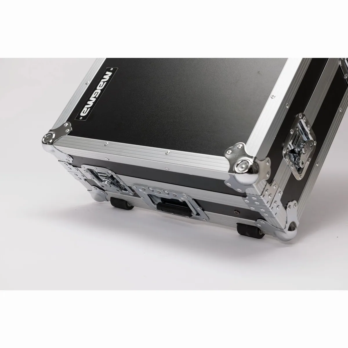 Magma DJ Controller Workstation Four/Performer, robust & transportfreundlich, mit Laptop-Ablage 3