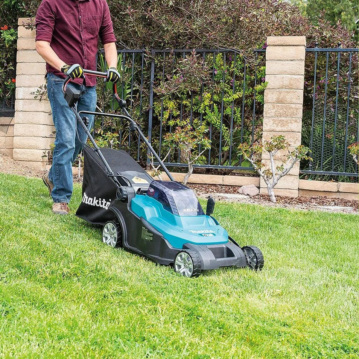 Makita DLM432PT2 Akkurasenmäher, 43 cm Schnittbreite, 2 Akkus 18V/5 Ah LXT 2
