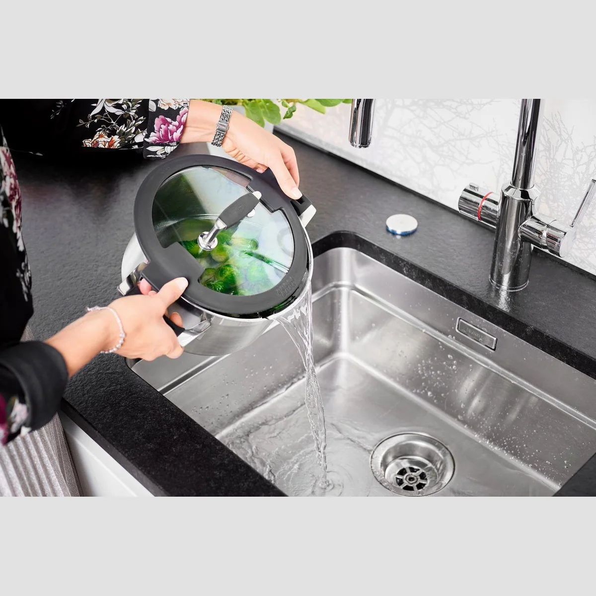Rösle SILENCE PRO Topf-Set, 5-teilig, Edelstahl 18/10 — Kochen ohne Klappern, Innenskalierung, spülmaschinengeeignet 5