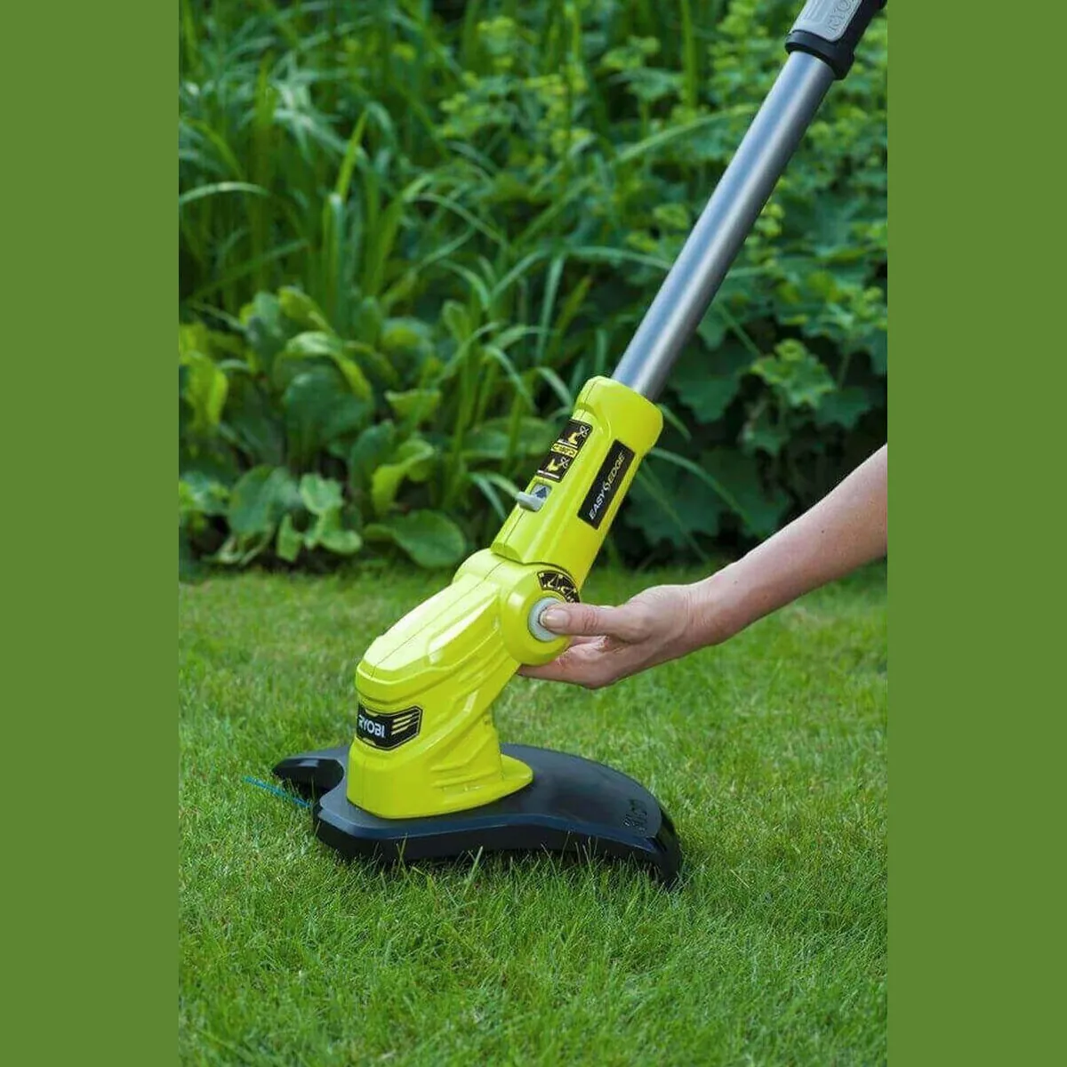 Ryobi ONE+ Garten Combo-Set, Akku-Rasentrimmer, Hybrid-Rasenmäher, 2x 5,0 Ah Akku 2