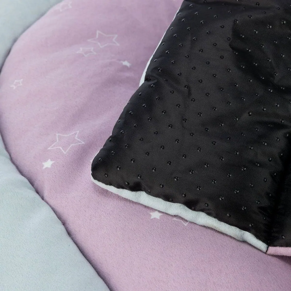 Trixie Junior Liegematte, rutschfester Boden, hochwertiger Velours 5