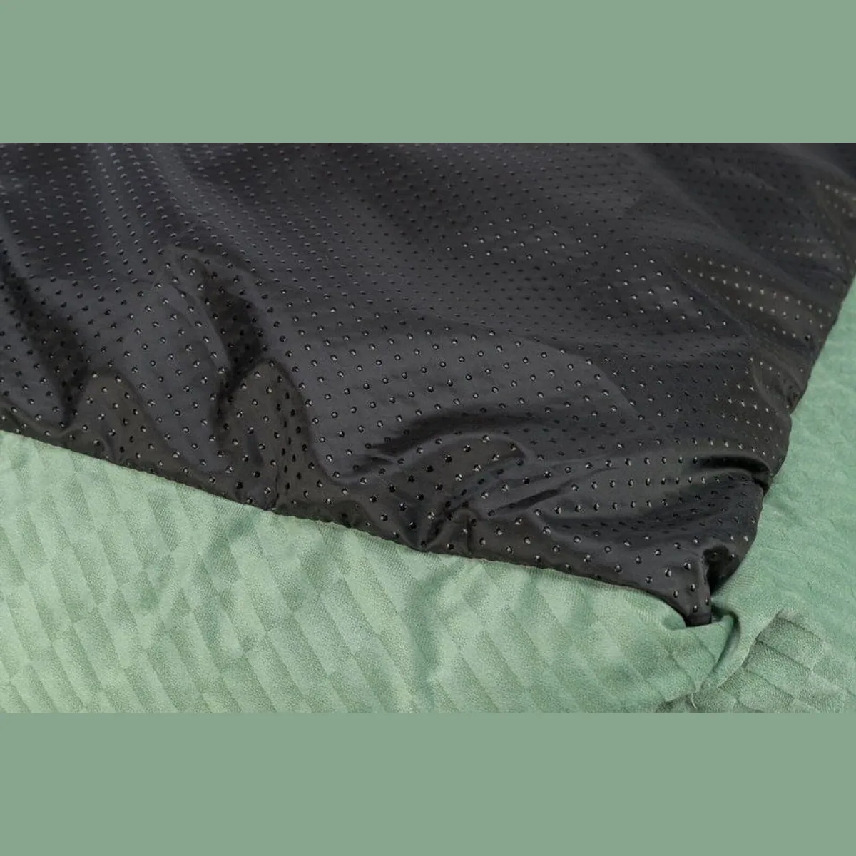 Trixie Hundebett Alena, edler Samtstoff, rutschfeste Unterseite, waschbarer Bezug — 60 × 50 cm 2
