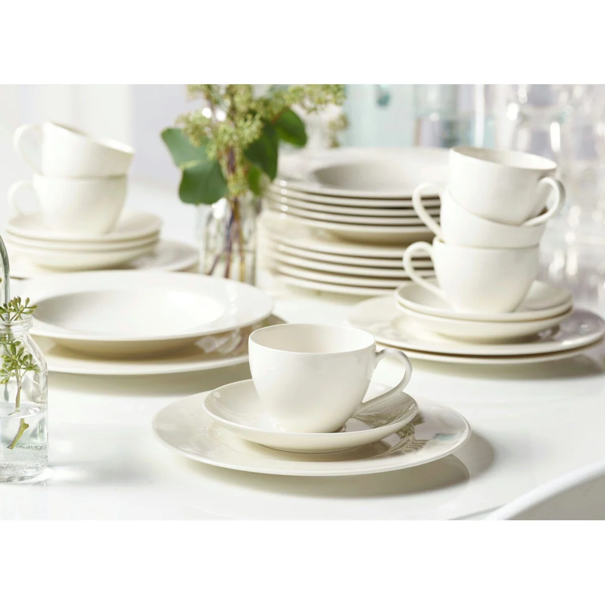 Villeroy & Boch Kombiservice Basic White, 30-teiliges Porzellan-Set, zeitloses Design 2